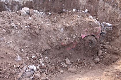Житель Кунгура зарезал случайного знакомого и закопал его вместе с машиной